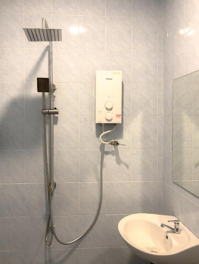 Отель Hako Xpress Skudai Baru Джохор-Бару Экстерьер фото